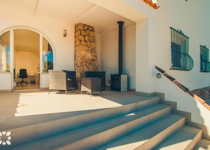 Ladera By Abahana Willa *